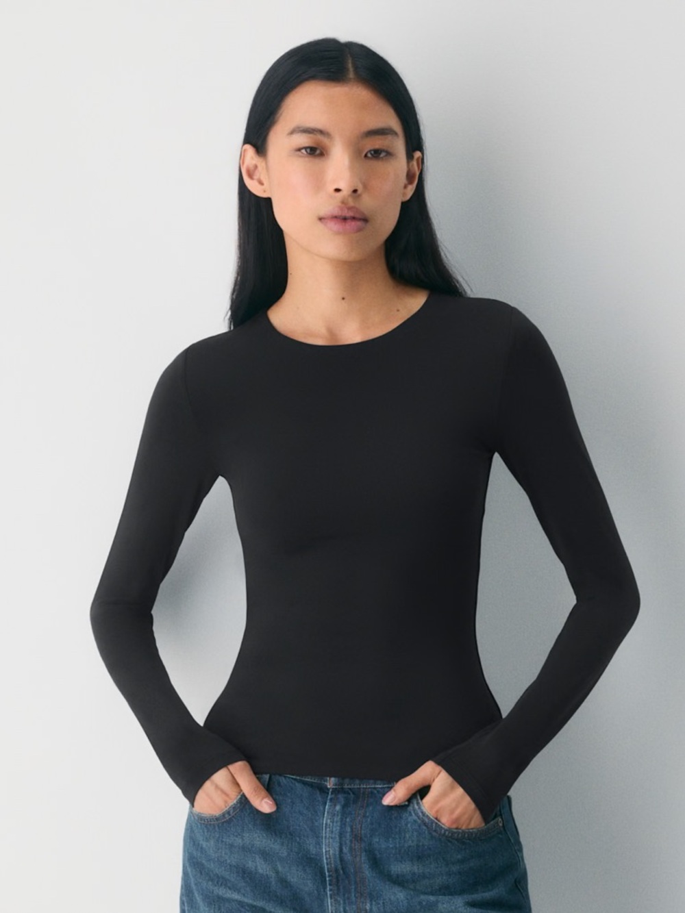 Aritzia Black Long-Sleeve Crewneck Top